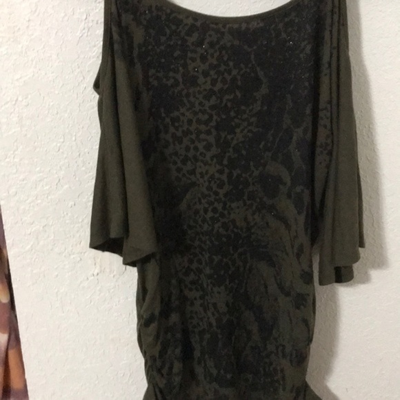 Dots top - Picture 2 of 7